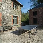 Bievre Forest-edge Retreat * Bellefontaine