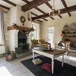 Bievre Forest-edge Retreat Bellefontaine