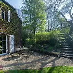 Bievre Forest-edge Retreat * Bellefontaine