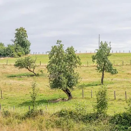 Bievre Forest-edge Retreat بيت للعطل