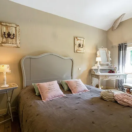 Spacious With Backyard And Large Garden * Bellefontaine