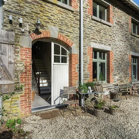 Bievre Forest-edge Retreat *